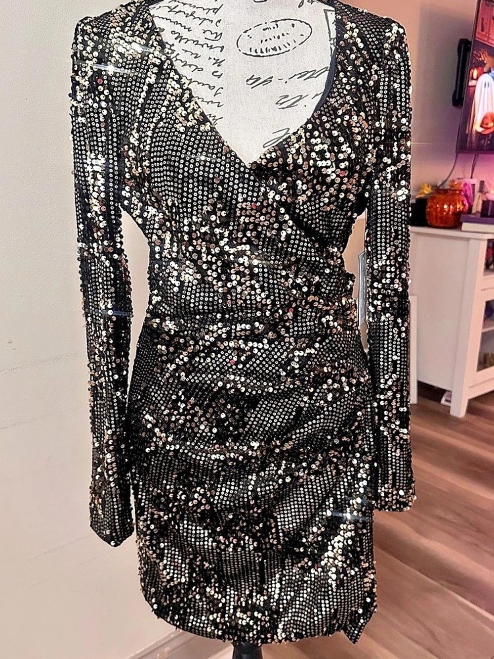 GUESS LS ADALINE DRESS Sequin Mini Dress Black & Gold 6